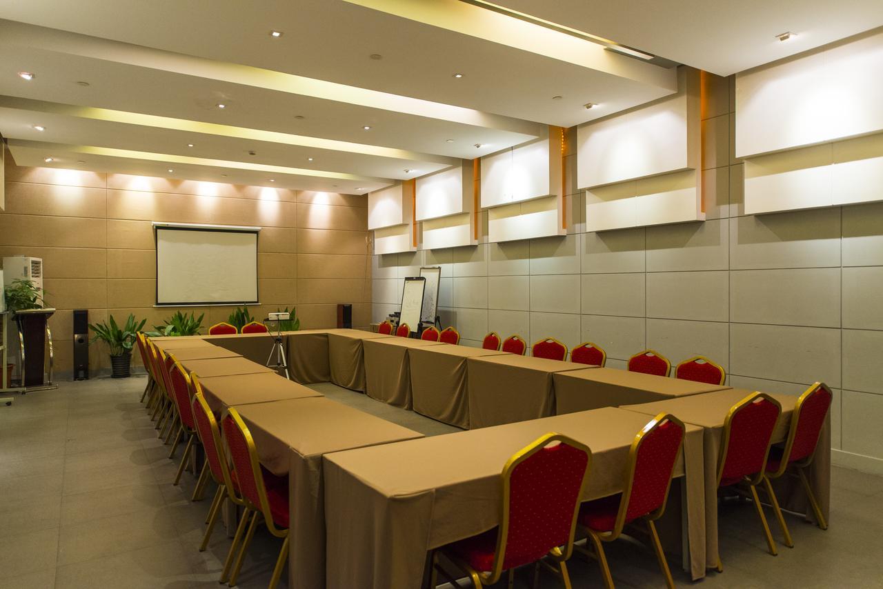 Jingjiang Inn Shanghai Hutai Road Zewnętrze zdjęcie