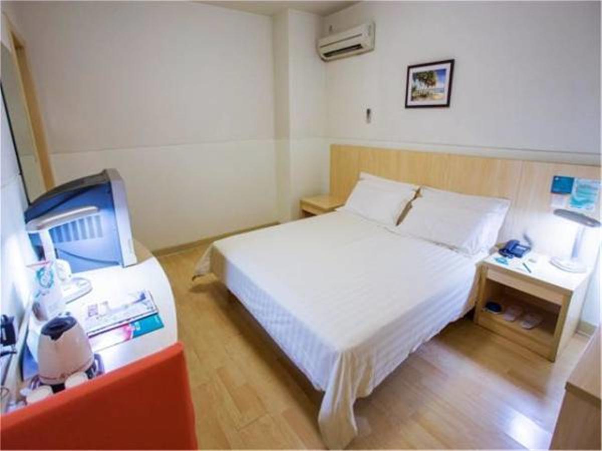 Jingjiang Inn Shanghai Hutai Road Zewnętrze zdjęcie